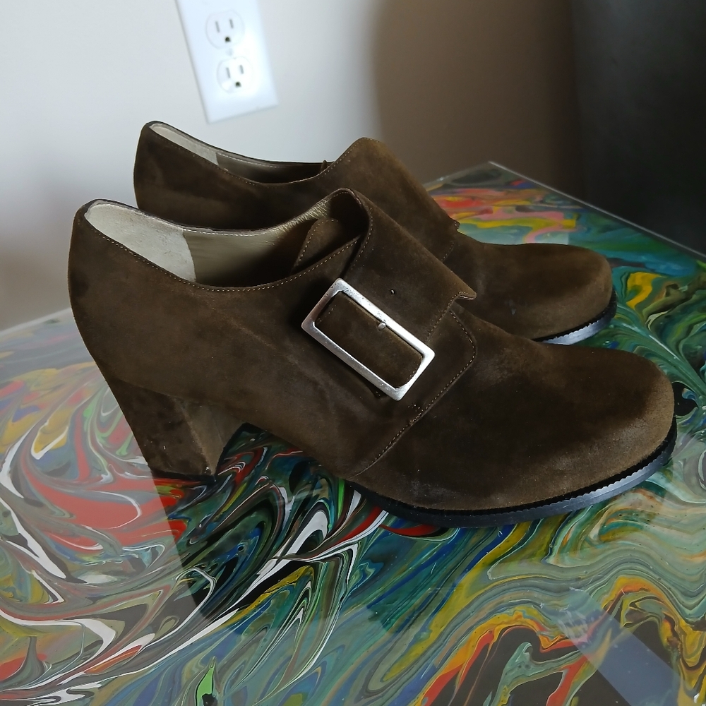 Yves saint laurent olive suede size 7 buckle shoe